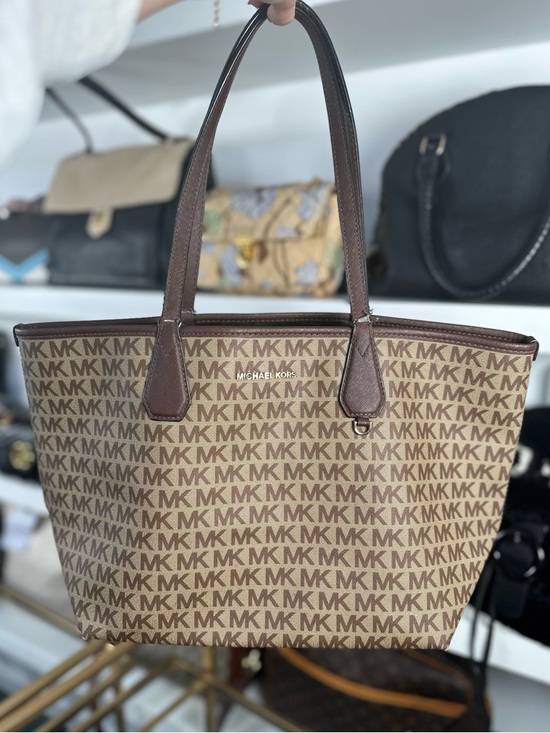 Handbags - Free Michael Kors Bag Giveaway Follow @thebagriculture